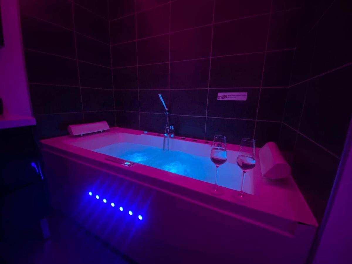 Appartement Moderne Avec Balneotherapie Мер-ле-Бен Екстериор снимка